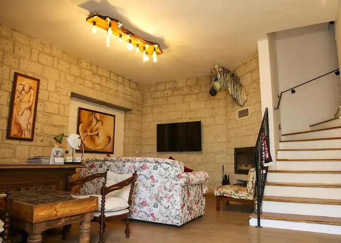 Rıkas Alaçati Otel *