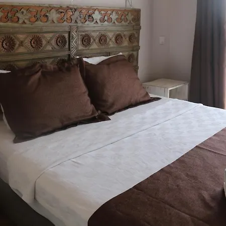 Rikas Hotel